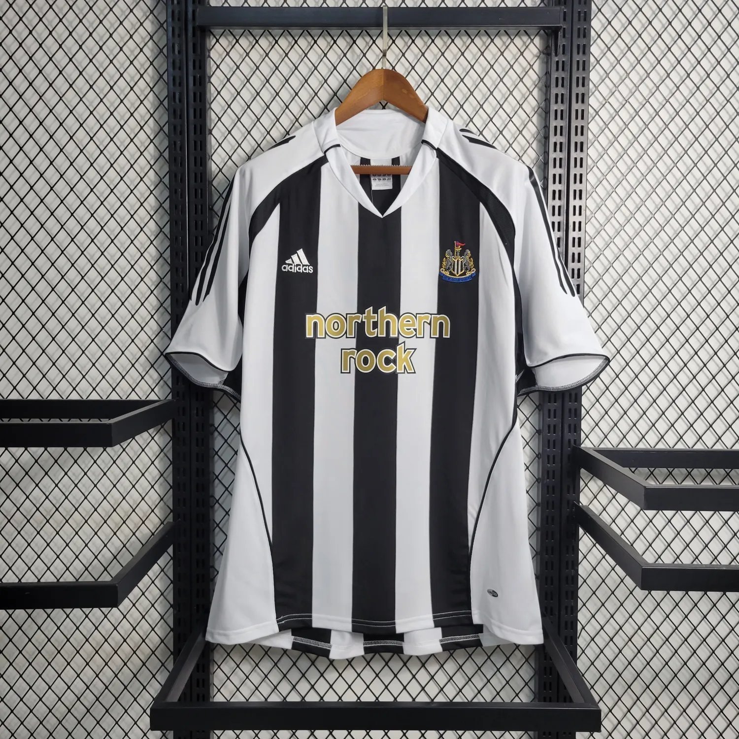 04-06 Newcastle United Home Retro 