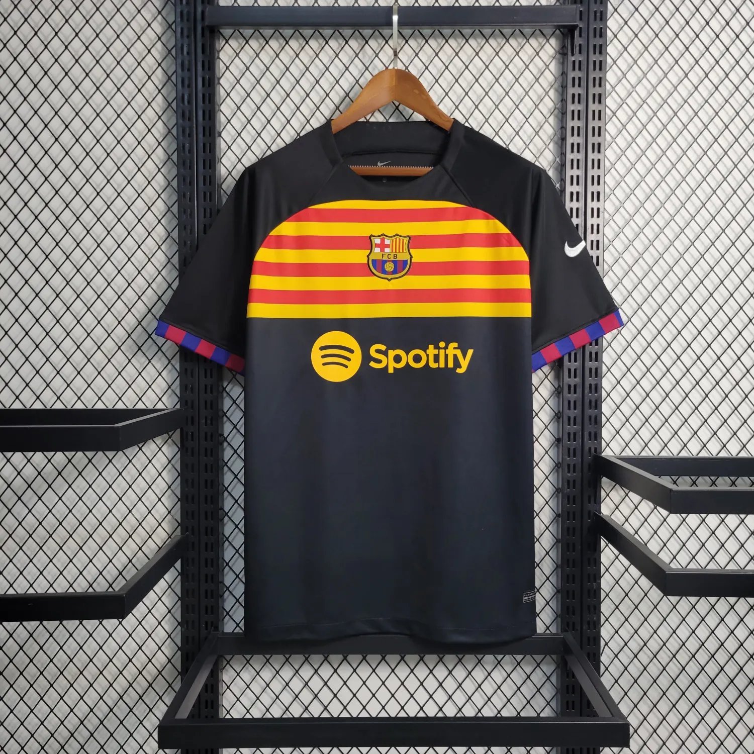 23-24 Barcelona Black Training Fan Version 