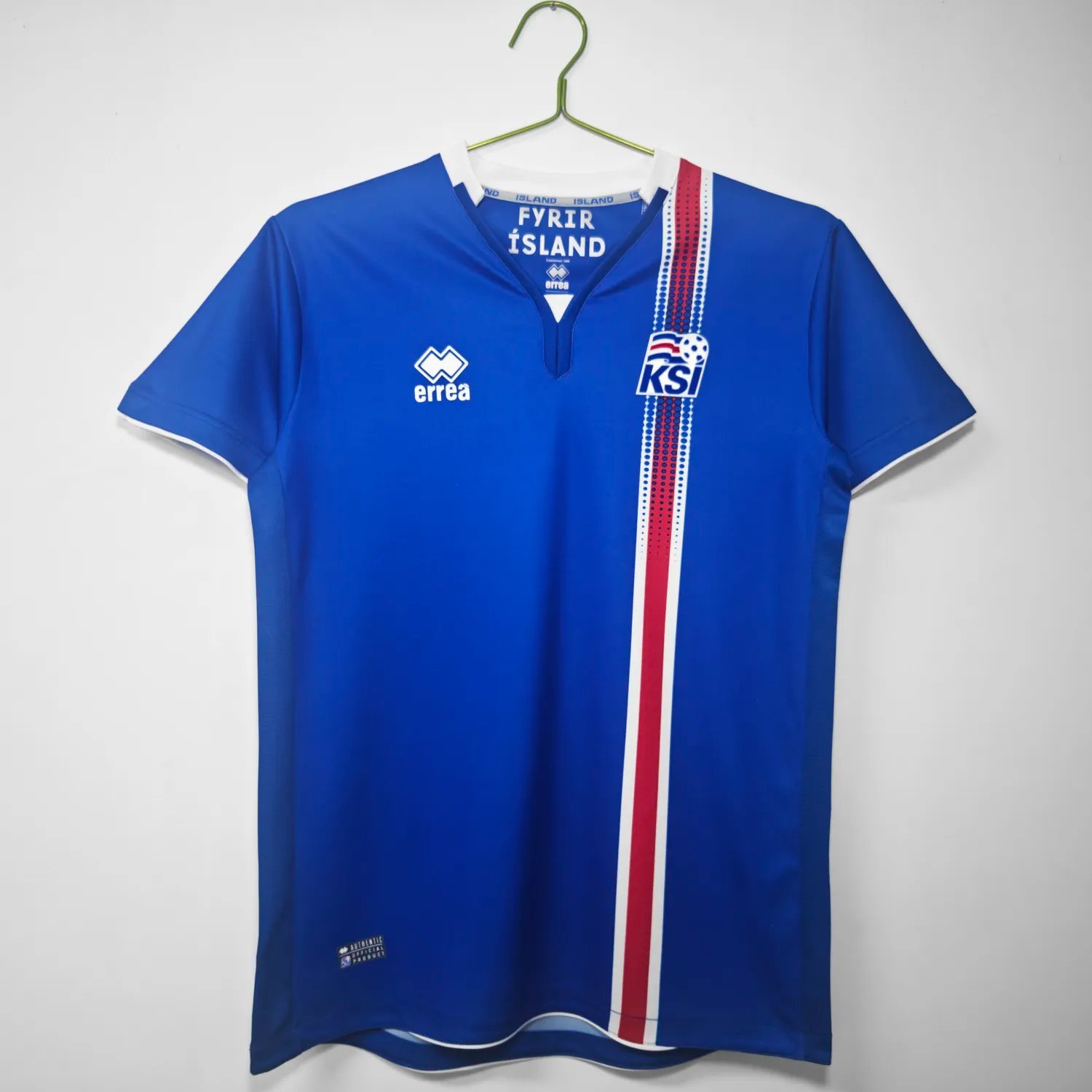 16-17 Iceland Home Retro 
