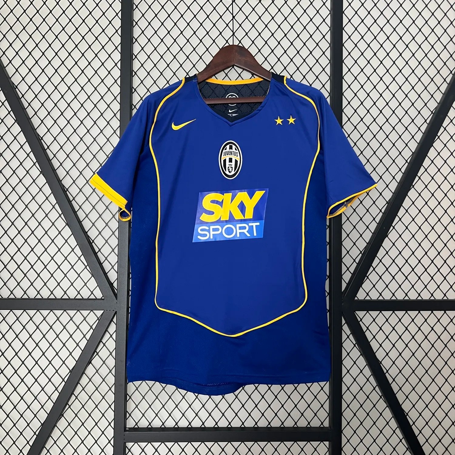 04-05 Juventus Away Retro 
