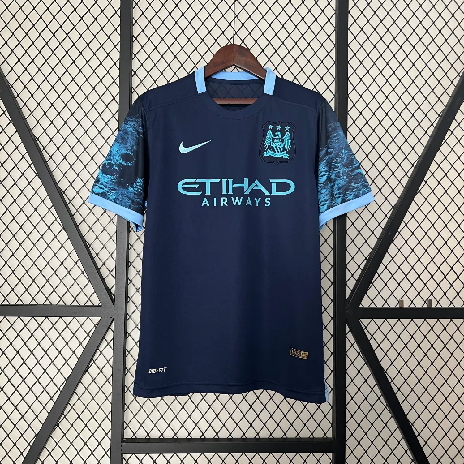 15-16 Manchester City Away Retro 