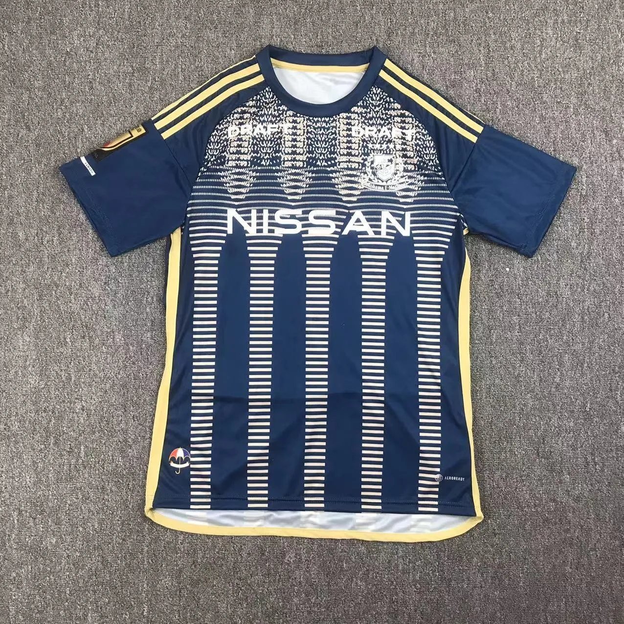 23-24 Yokohama F. Marinos Limited Edition Fan Version 