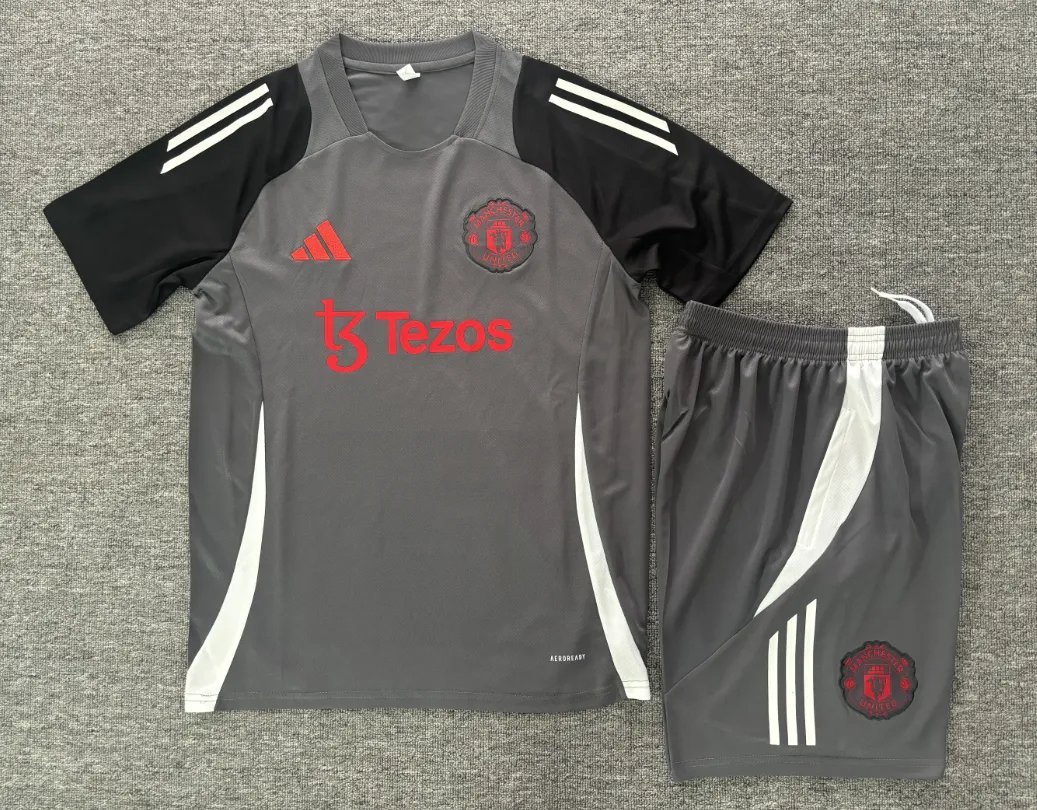 24-25 Manchester United Grey Short Sleeve Training Suit