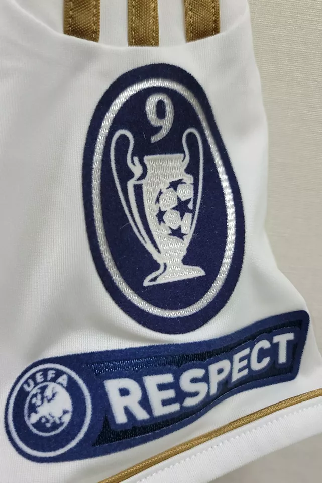 Real Madrid 11/12 Home Ronaldo 7 - Image 4