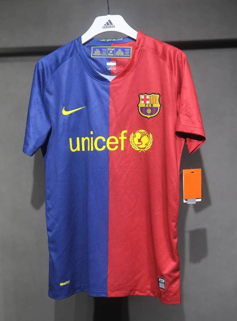 08-09 Barcelona Home Retro Player Version