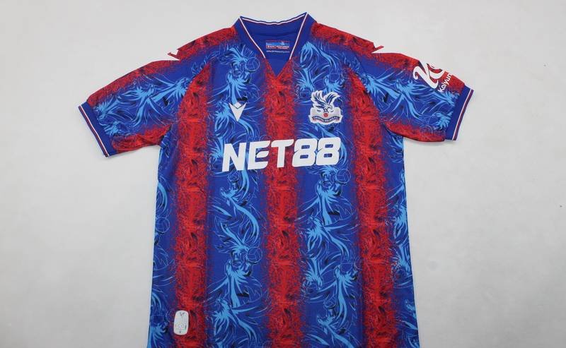 24-25 Crystal Palace Home Fan Version