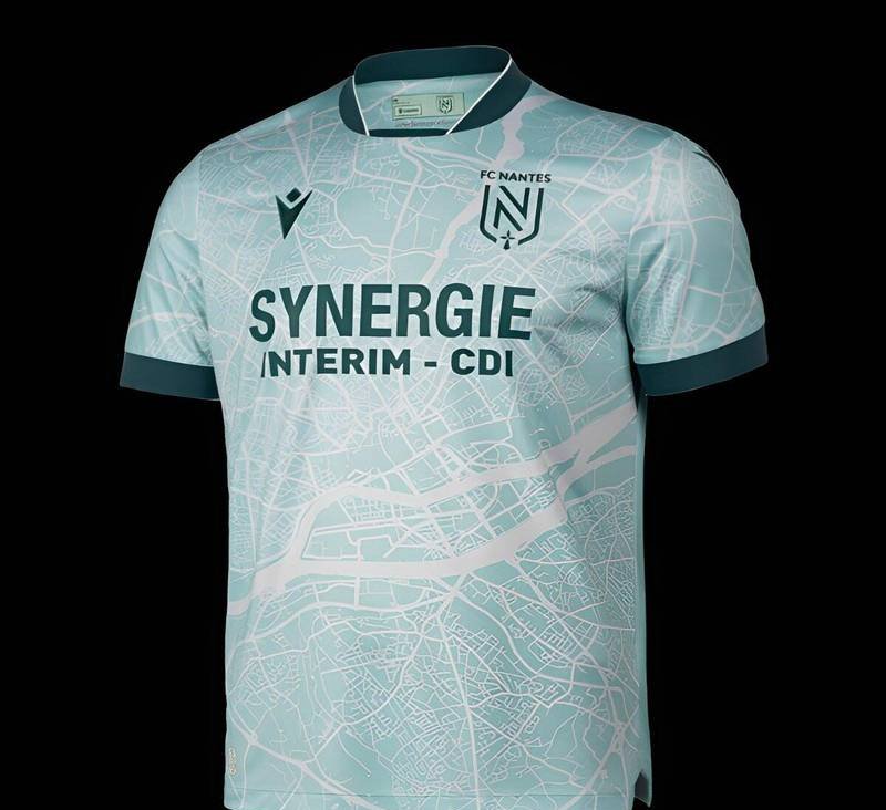 25-26 Nantes Away Fan Version